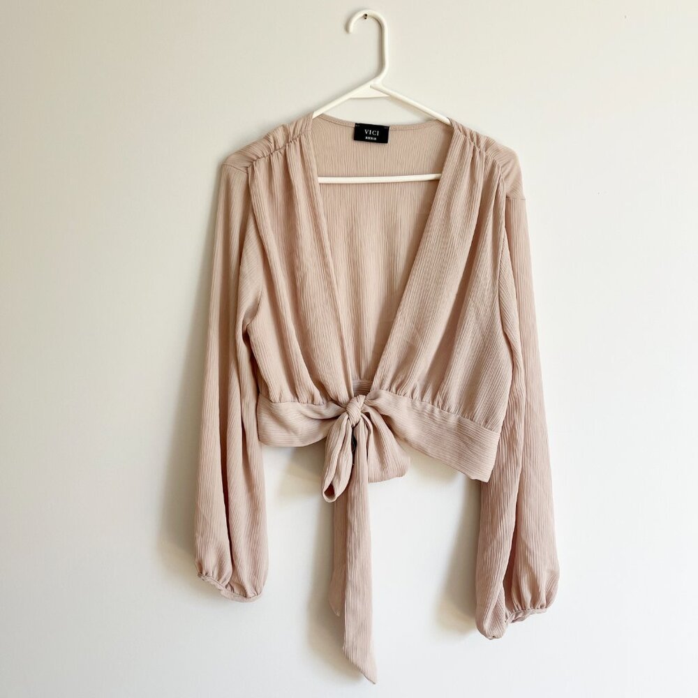 VICI Victoria Tie Front Crop Blouse - Cream Color - Size MEDIUM